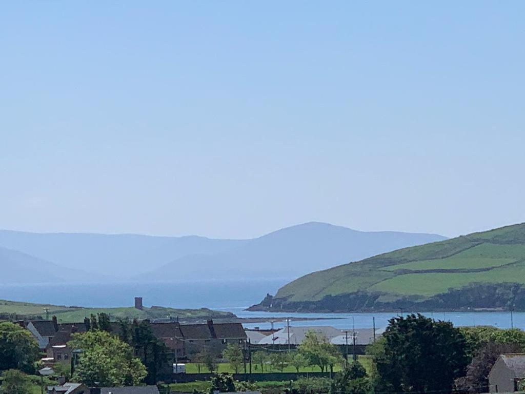 Wonderful Coastal Home In Dingle Town Exterior foto